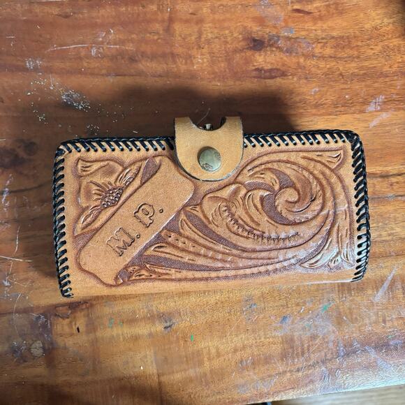 Vintage Brown Leather Hand Tooled Floral Pattern Wallet Organizer Billfold 70s - Picture 1 of 4
